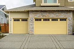 Trust Garage Door Brookline, MA 617-682-4516 - residential-side